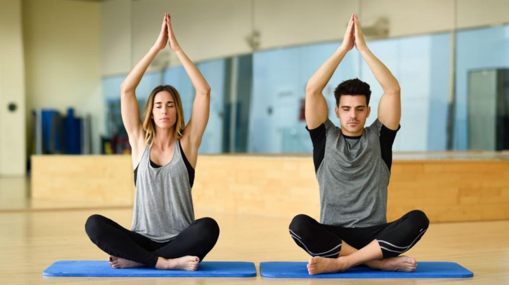 buenos hábitos y actitudes positivas del yoga